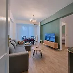 Riverside Grand Апартаменти Бухарест